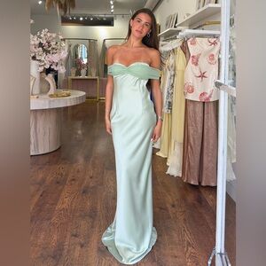 Elegant Off-Shoulder Mint Green Dress